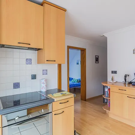Chez Carine - Ideal Famille, Balcon, Netflix *