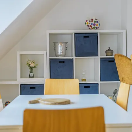 Chez Carine - Ideal Famille, Balcon, Netflix * オベルネ