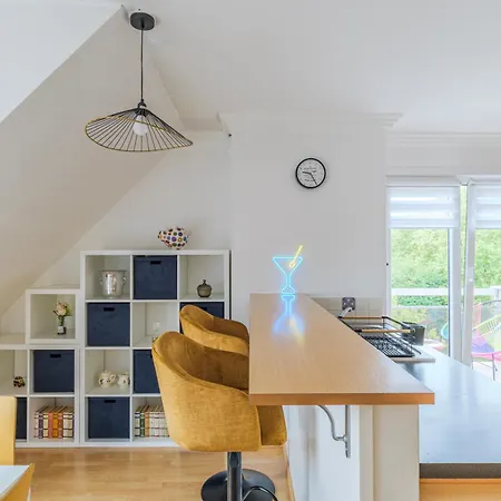 Chez Carine - Ideal Famille, Balcon, Netflix アパート