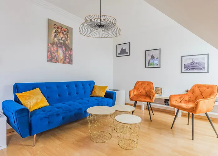 Chez Carine - Ideal Famille, Balcon, Netflix